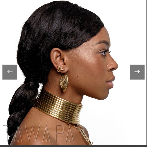 Ornate Brass Tawapa weighted Kerla earrings - Picture 3 of 5